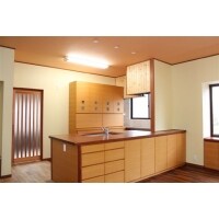 対面キッチンで明るく、暖かい住まいを夢見て