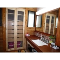 限られたスペースで、ゆとりの洗面カウンターと充実収納