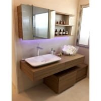 デザイン性と機能性を兼ね備えた、洗面化粧台