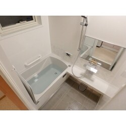 水まわり商品はお手入れしやすいタカラのホーロー製品ですので快適にご使用いただけると思います。