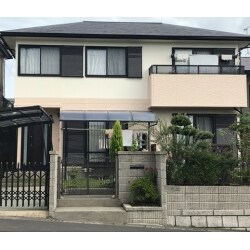 築25年のお宅の屋根と外壁の塗装工事をさせていただきました。