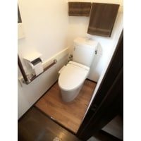 木目調の明るいトイレリフォーム