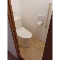 トイレ、床を更新しました!!