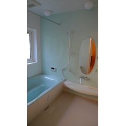 浴室を広く１．２５坪にし、換気乾燥暖房システムにしました。洗面所からバリアフリーで入れて、とても過ごしやすい空間になりました。