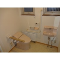 車椅子対応のトイレリフォーム