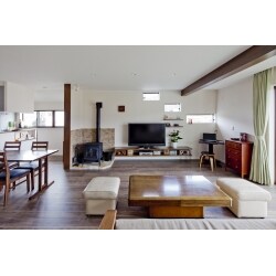 築32年の戸建住宅を全面リフォーム。お子様が独立され、ご夫婦が暖かく快適に過ごすことの出来る空間にリフォームしました。