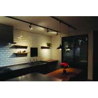 「カッコカワイイ」レトロモダンがコンセプト「IN邸」キッチン