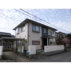 外壁サイディングと玄関ドア