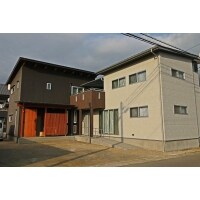 バルコニーで繋ぐ二世帯住宅