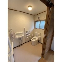 洋室にトイレを新設工事