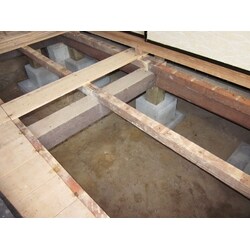 下がってきた建物を補強工事したリフォーム