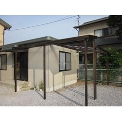 建物の周囲をテラスで有効活用！