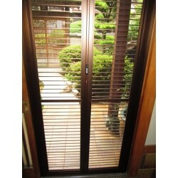 玄関網戸の設置で風通しの良い家に♪