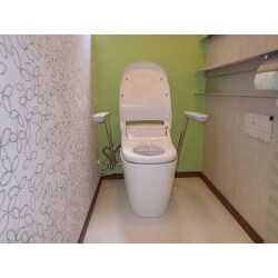 アクセントクロスでトイレ空間をガラリとチェンジ