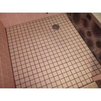 浴室床のタイルを一新！