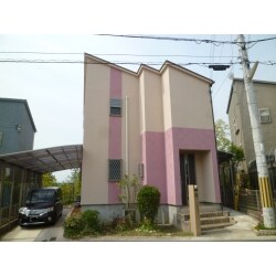 汚れに強い、シリコン塗料２回塗りで施工しています。