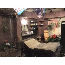 輸入壁紙も使いながら
雰囲気ある空間に仕上がりました。