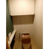 モダンなトイレ空間をデザイン