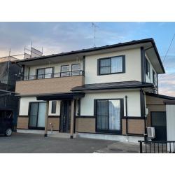 ツートンカラーでパッと華やかな外観に！