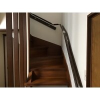 階段の手摺り取り付けで安心安全の住まいに!