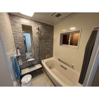 床が滑らず暖かい浴室と、明るい洗面室リフォーム