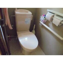 和式から洋式への改修で、掃除もしやすくなりました