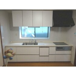 間取り等は以前のまま、内装や住宅設備を一新されました。