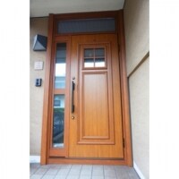 『北欧風』デザインが印象的なリフォーム玄関ドア