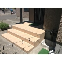 玄関ポーチのタイル張替工事