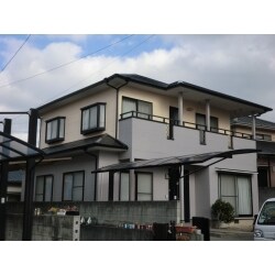 外壁・屋根その他塗装工事をさせていただきました。