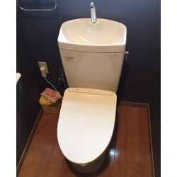 ウォッシュレットが故障したので取替工事をしました。
