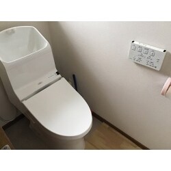 リモコン式トイレに取替しました。