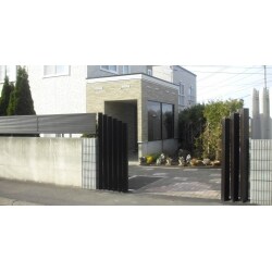 シンプルモダンな住宅に似合うスタイリッシュなフェンス