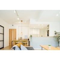 対面キッチンで印象がガラリと変わる、マンションリノベ