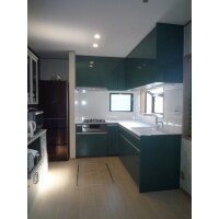 全体的に趣のあるキッチンに