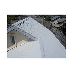屋根遮熱塗装工事　　遮熱形塗料