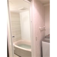 花柄を取り入れた浴室とトイレのリフォーム