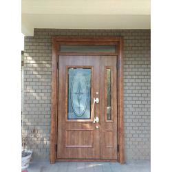 玄関ドアがお洒落になり、断熱性・防犯性も向上しました。