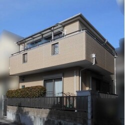 くすんでいた壁色がツヤツヤによみがえり､目にも鮮やかで気持ちが明るくなります。