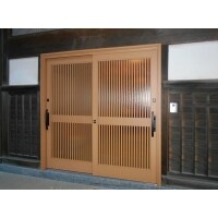 防犯度UP!寒いガラス引き戸から、断熱性ある明るい玄関に変身