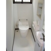 トイレ全体を明るくしたリフォーム