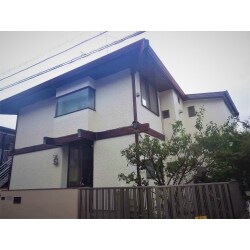 外壁塗装、屋根増築部分のみ塗装、板金工事、雨樋部分交換工事を行いました。