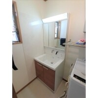 見せない収納なら観音開きタイプの洗面台で決定