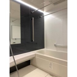 マンションの浴室・洗面・トイレリフォームを行いました。
浴室、洗面はL社。トイレはT社製品を採用。将来的に成長していくお子さんたちが使いやすいよう商品仕様を決めていきました。