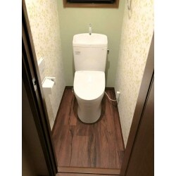 平均的な価格帯のものでも清掃性や節水力は従来のトイレよりも優れています。またT社のトイレは自動で便器内を除菌する機能が付いているので、汚れが残りにくく清潔さを保ちやすくなっています。