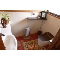 ～エクセルダーク色で統一された高級感溢れるトイレルーム～