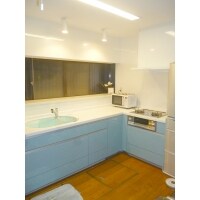 一目ぼれ♪ きれいな色のシンクがポイントのキッチン