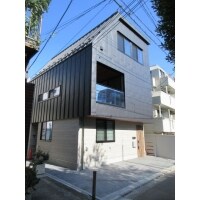 【新築】木造3階建ての2世帯住宅
