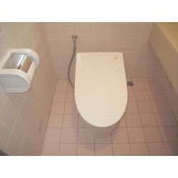 戸建トイレリフォーム！「TOTOネオレスト」
