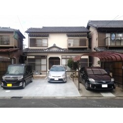 今回駐車場を作りました。